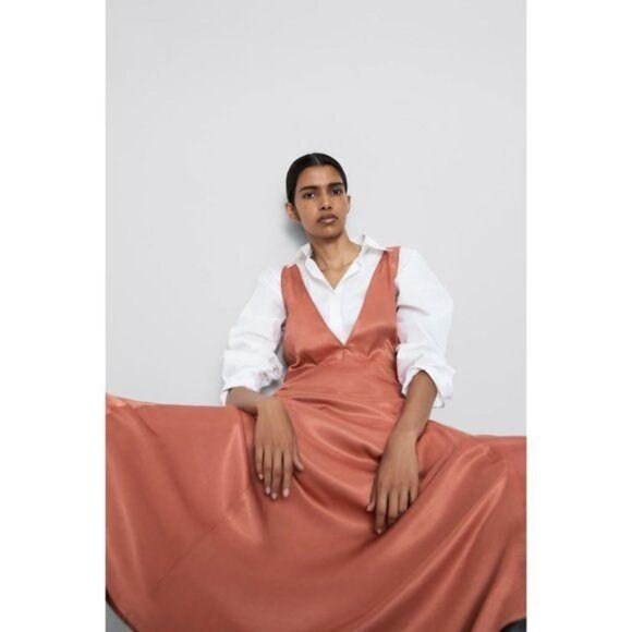 Zara Dusty Pink Satin Plunge V-Neck A-Line Dress Wide Straps Rounded Back - Picture 3 of 8